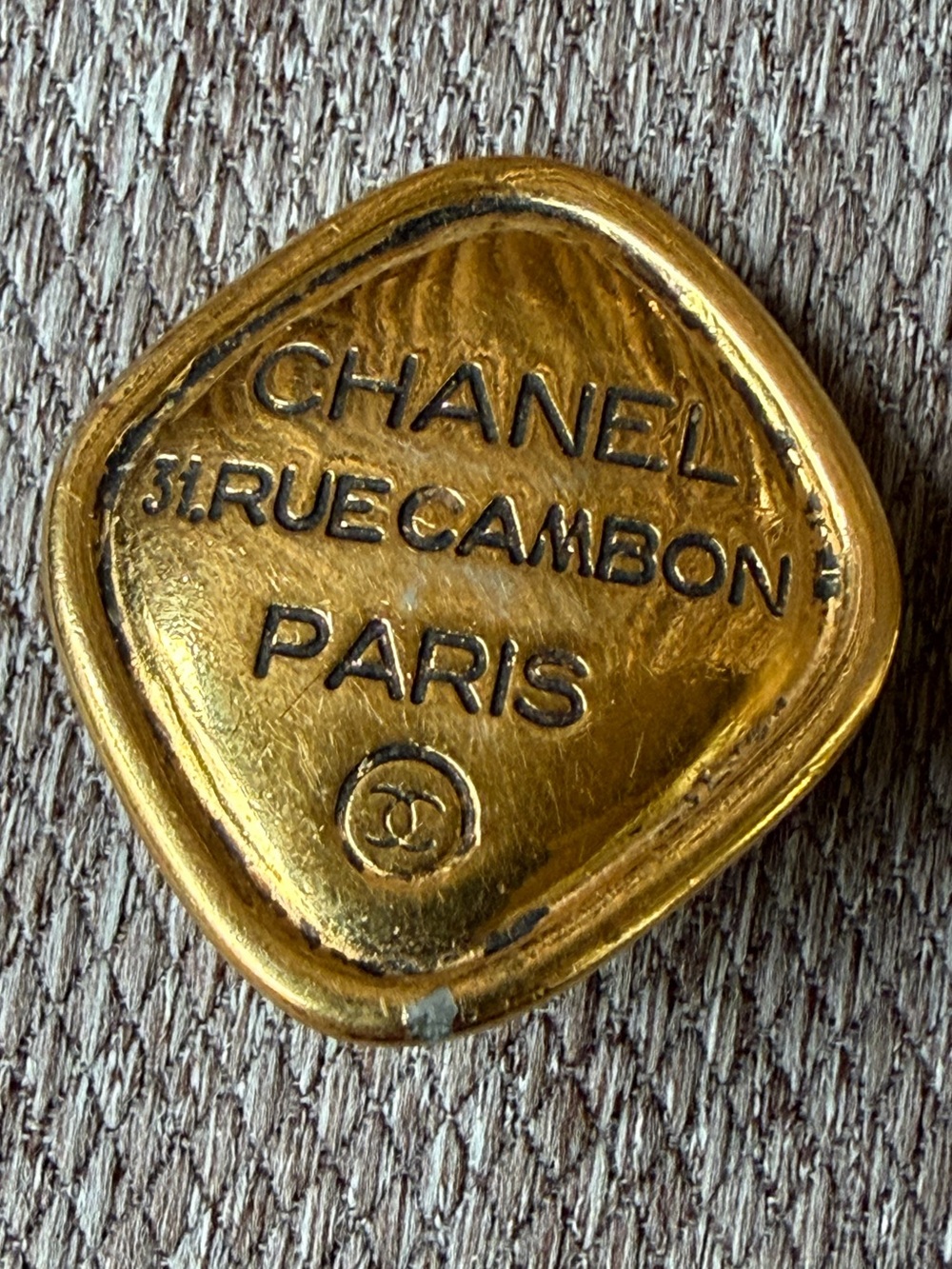 CHANEL Vintage 31 Rue Cambon Clip-On Earrings - Picture 4 of 6